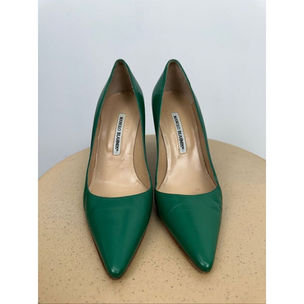 Manolo Blahnik Women’s Leather Kelly Green Leather Point Toe 3.5” Pumps - Picture 5 of 16